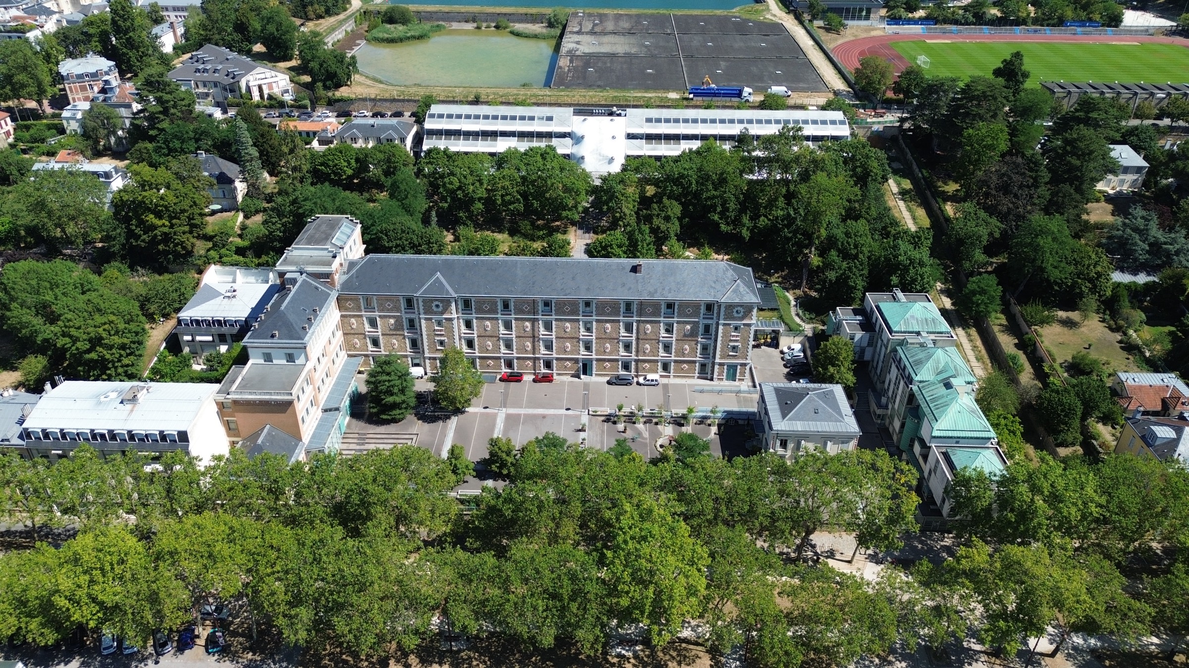 Vue aérienne du lycée La Bruyère, Versailles
